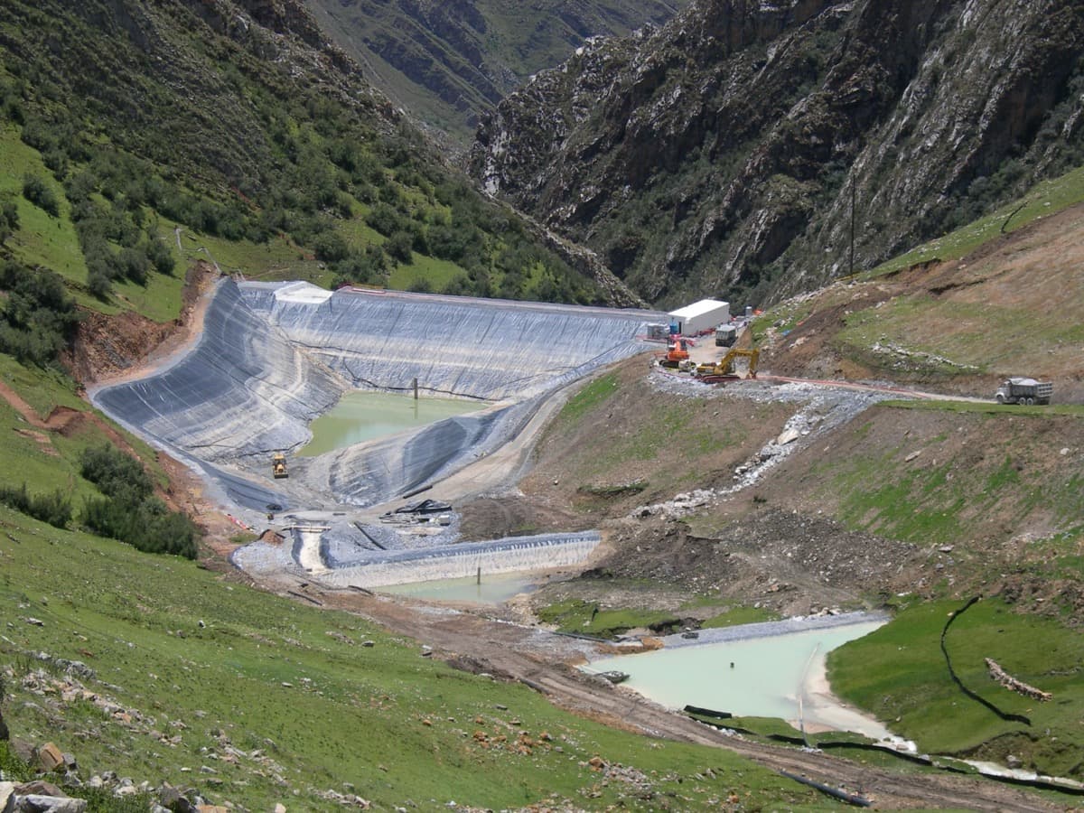 Mining Tailings Containment: Geosynthetic Liner Solutions for Heap Leach and TSFs