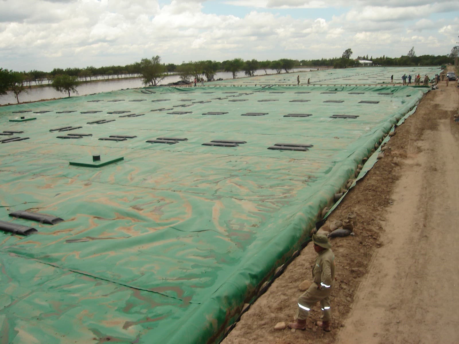 Mixing Systems for Covered Lagoon Digesters: Design, Selection, and Performance Impact